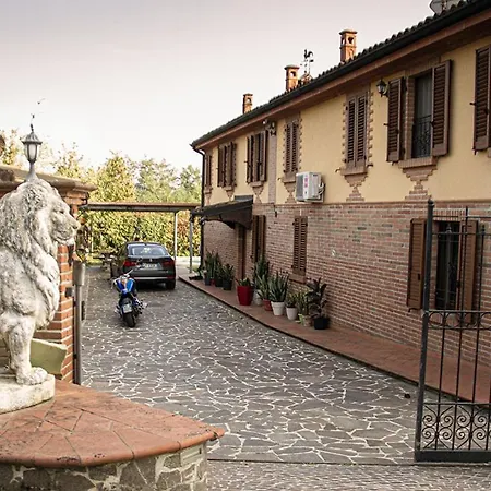 Apartamento Serena Monticelli dʼOngina